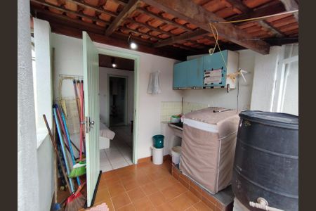 Casa à venda com 200m², 4 quartos e 3 vagas Casa à venda com 200m², 4 quartos e 3 vagasÁrea de Serviço