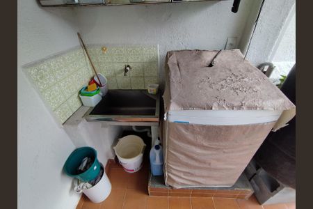 Casa à venda com 200m², 4 quartos e 3 vagas Casa à venda com 200m², 4 quartos e 3 vagasÁrea de Serviço