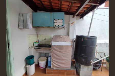 Casa à venda com 200m², 4 quartos e 3 vagas Casa à venda com 200m², 4 quartos e 3 vagasÁrea de Serviço