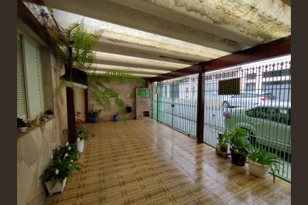 Casa à venda com 200m², 4 quartos e 3 vagas Casa à venda com 200m², 4 quartos e 3 vagasGaragem