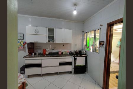 Casa à venda com 200m², 4 quartos e 3 vagas Casa à venda com 200m², 4 quartos e 3 vagasCozinha - Armários