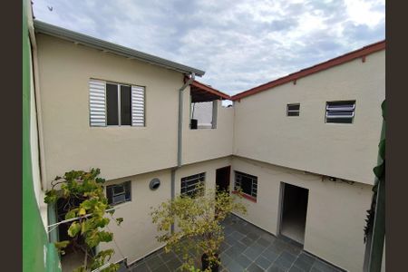 Casa à venda com 200m², 4 quartos e 3 vagas Casa à venda com 200m², 4 quartos e 3 vagasQuintal