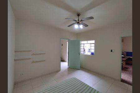 Casa à venda com 200m², 4 quartos e 3 vagas Casa à venda com 200m², 4 quartos e 3 vagasQuarto