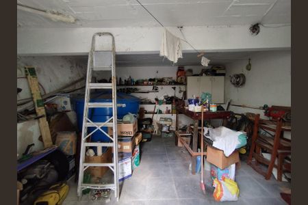 Casa à venda com 200m², 4 quartos e 3 vagas Casa à venda com 200m², 4 quartos e 3 vagasDeposito