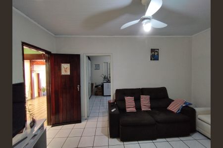 Casa à venda com 200m², 4 quartos e 3 vagas Casa à venda com 200m², 4 quartos e 3 vagasSala