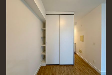 Studio para alugar com 33m², 0 quarto e 1 vaga Studio para alugar com 33m², 0 quarto e 1 vagaSala/Quarto