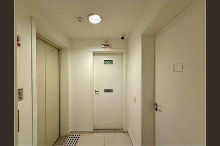 Studio para alugar com 33m², 0 quarto e 1 vaga Studio para alugar com 33m², 0 quarto e 1 vagaHall Apartamento