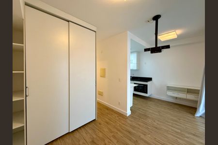 Studio para alugar com 33m², 0 quarto e 1 vaga Studio para alugar com 33m², 0 quarto e 1 vagaSala/Quarto