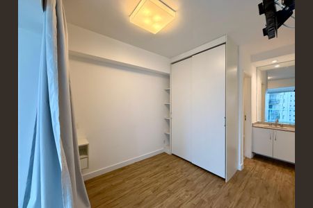Studio para alugar com 33m², 0 quarto e 1 vaga Studio para alugar com 33m², 0 quarto e 1 vagaSala/Quarto