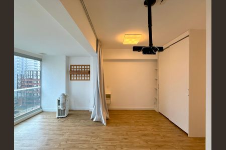 Studio para alugar com 33m², 0 quarto e 1 vaga Studio para alugar com 33m², 0 quarto e 1 vagaSala/Quarto