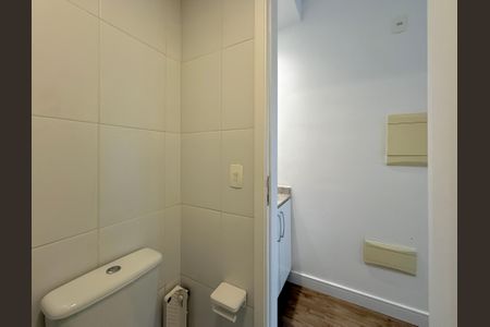 Studio para alugar com 33m², 0 quarto e 1 vaga Studio para alugar com 33m², 0 quarto e 1 vagaBanheiro