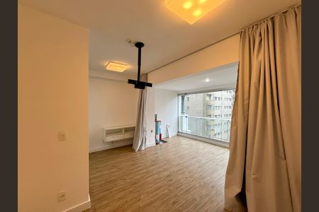 Studio para alugar com 33m², 0 quarto e 1 vaga Studio para alugar com 33m², 0 quarto e 1 vagaSala/Quarto