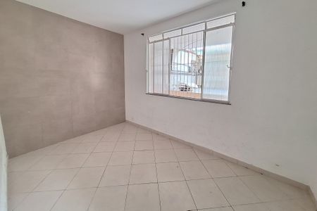 Quarto de casa para alugar com 1 quarto, 176m² em Pilar, Duque de Caxias