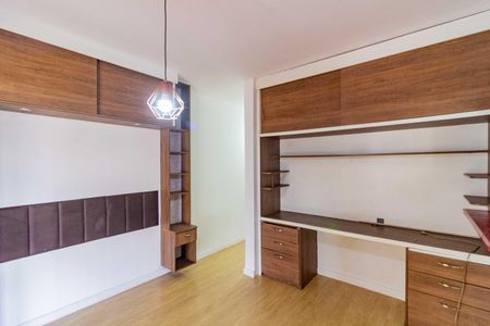 Casa à venda com 124m², 3 quartos e 2 vagas Casa à venda com 124m², 3 quartos e 2 vagasSuíte