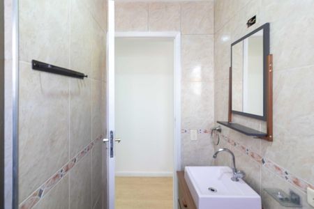 Casa à venda com 124m², 3 quartos e 2 vagas Casa à venda com 124m², 3 quartos e 2 vagasBanheiro Social