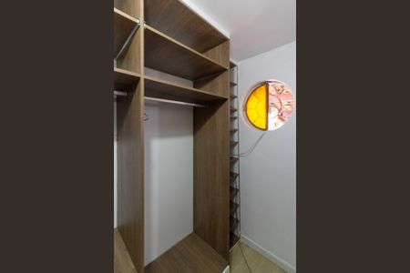 Casa à venda com 124m², 3 quartos e 2 vagas Casa à venda com 124m², 3 quartos e 2 vagasCloset da Suíte