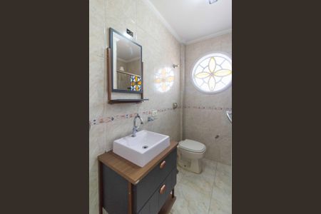 Casa à venda com 124m², 3 quartos e 2 vagas Casa à venda com 124m², 3 quartos e 2 vagasBanheiro Social