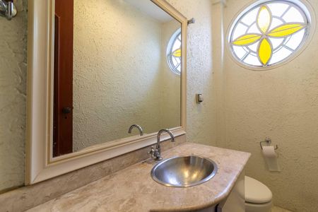 Casa à venda com 124m², 3 quartos e 2 vagas Casa à venda com 124m², 3 quartos e 2 vagasLavabo