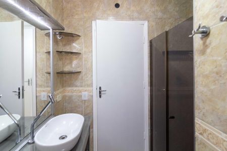 Casa à venda com 124m², 3 quartos e 2 vagas Casa à venda com 124m², 3 quartos e 2 vagasBanheiro Suíte