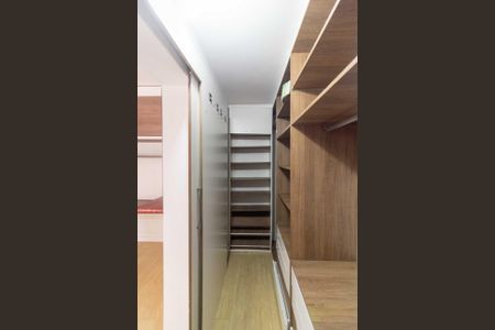 Casa à venda com 124m², 3 quartos e 2 vagas Casa à venda com 124m², 3 quartos e 2 vagasCloset da Suíte