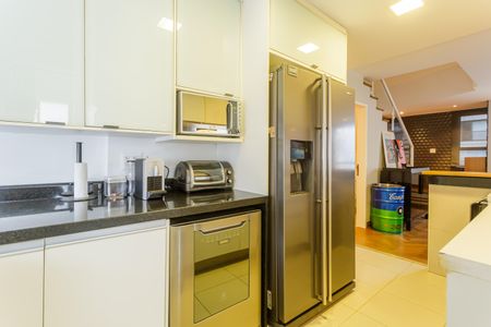 Apartamento para alugar com 130m², 2 quartos e 2 vagas Apartamento para alugar com 130m², 2 quartos e 2 vagasCozinha