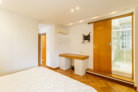 Apartamento para alugar com 130m², 2 quartos e 2 vagas Apartamento para alugar com 130m², 2 quartos e 2 vagasSuíte 2