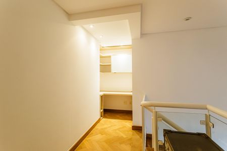 Apartamento para alugar com 130m², 2 quartos e 2 vagas Apartamento para alugar com 130m², 2 quartos e 2 vagasCorredor