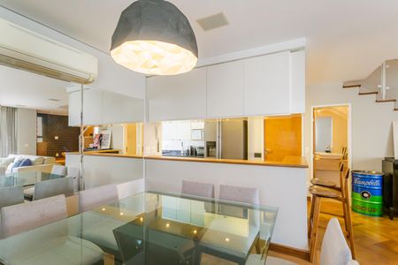 Apartamento para alugar com 130m², 2 quartos e 2 vagas Apartamento para alugar com 130m², 2 quartos e 2 vagasSala