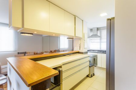 Apartamento para alugar com 130m², 2 quartos e 2 vagas Apartamento para alugar com 130m², 2 quartos e 2 vagasCozinha