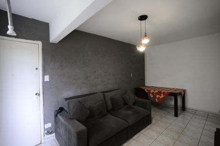 Apartamento para alugar com 70m², 2 quartos e 1 vagaSala