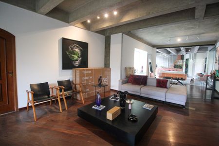 Sala de casa para alugar com 5 quartos, 490m² em Jardim Guedala, São Paulo