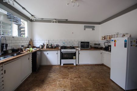 Casa à venda com 490m², 5 quartos e 6 vagasCozinha