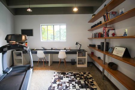 Casa à venda com 490m², 5 quartos e 6 vagasEscritório