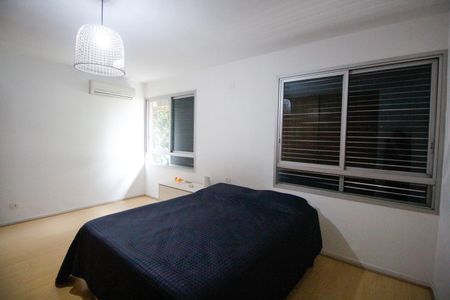 Casa à venda com 490m², 5 quartos e 6 vagasQuarto 1