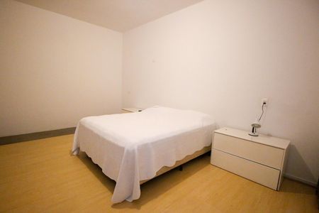 Casa à venda com 490m², 5 quartos e 6 vagasSuíte 2