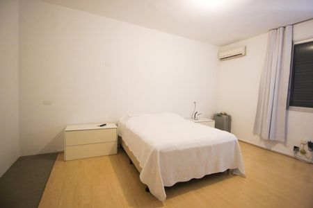 Casa à venda com 490m², 5 quartos e 6 vagasSuíte 2