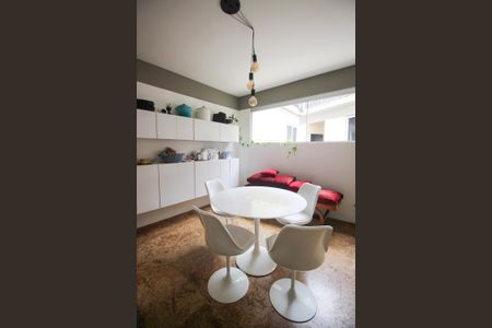 Casa à venda com 490m², 5 quartos e 6 vagasCozinha