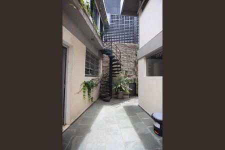 Casa à venda com 490m², 5 quartos e 6 vagasQuintal