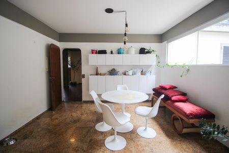 Casa à venda com 490m², 5 quartos e 6 vagasCozinha