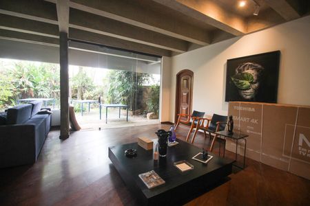 Sala de casa para alugar com 5 quartos, 490m² em Jardim Guedala, São Paulo