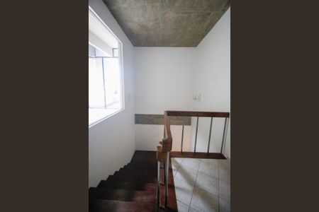 Casa à venda com 490m², 5 quartos e 6 vagasEscada