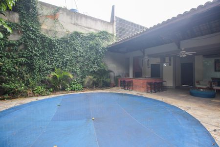 Casa à venda com 490m², 5 quartos e 6 vagasPiscina