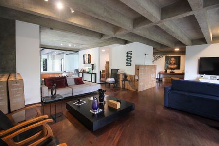 Casa à venda com 490m², 5 quartos e 6 vagasSala