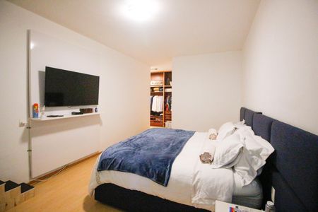 Casa à venda com 490m², 5 quartos e 6 vagasSuíte 1