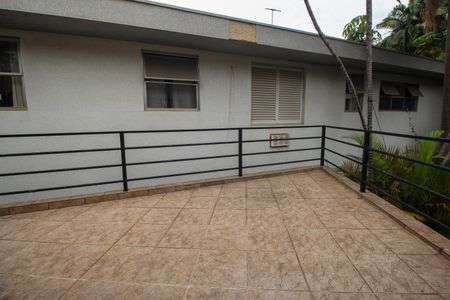 Casa à venda com 490m², 5 quartos e 6 vagasVaranda