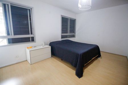 Casa à venda com 490m², 5 quartos e 6 vagasQuarto 1