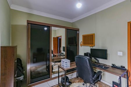 Casa à venda com 240m², 3 quartos e 5 vagasQuarto 2