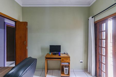 Casa à venda com 240m², 3 quartos e 5 vagasQuarto 2