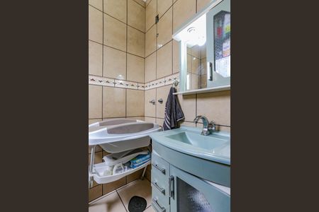 Casa à venda com 240m², 3 quartos e 5 vagasBanheiro