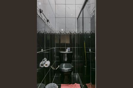 Casa à venda com 240m², 3 quartos e 5 vagasBanheiro 2